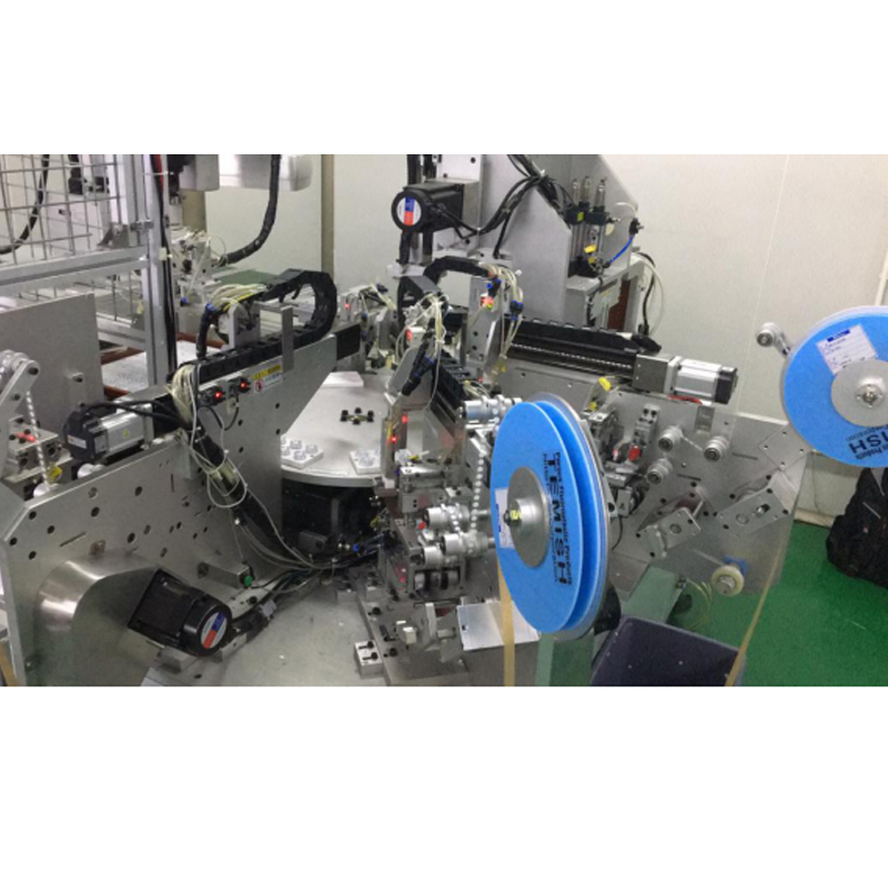 自動貼透氣棉機